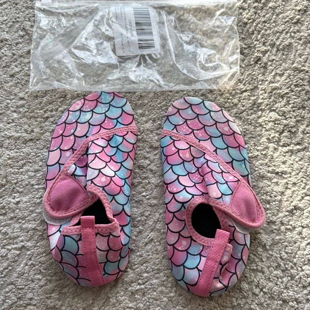 Gently Worn Centipede Demon Kids Water Shoes Breathable Quick Dry- 12.5- 13